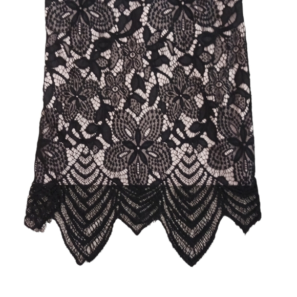 EXPRESS BLACK LACE DRESS - Picture 4 of 8